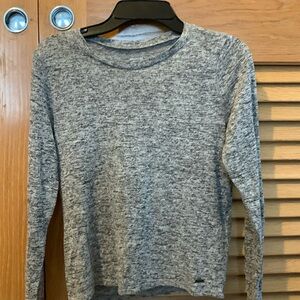 Hollister  cropped shirt